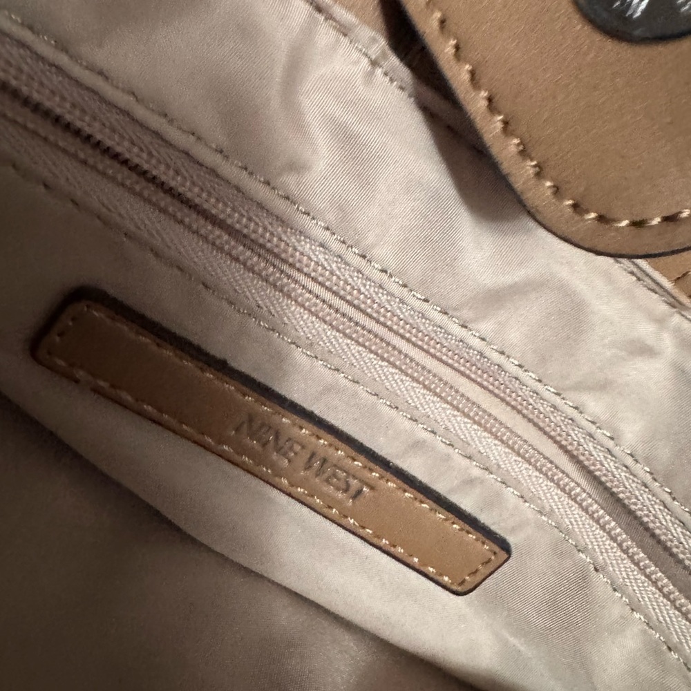 ❌SOLD❌ Nine West Cypress Tan Purse - Picture 10 of 12